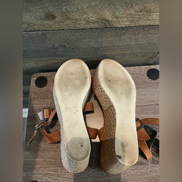 ELIE TAHARI ~Brown/Black Strappy Wedge Sandals - Picture 9 of 9